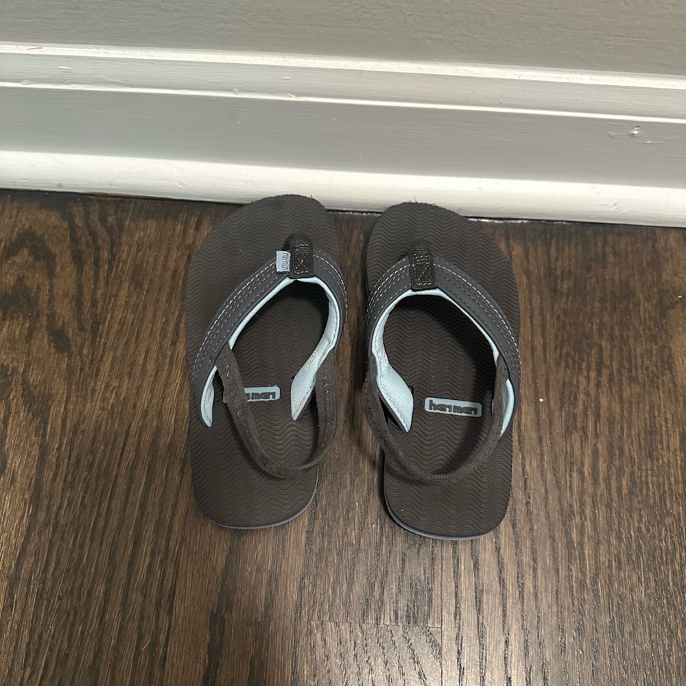 Hari Mari Kids Sandals Comfortable Flip Flops, size 8/9